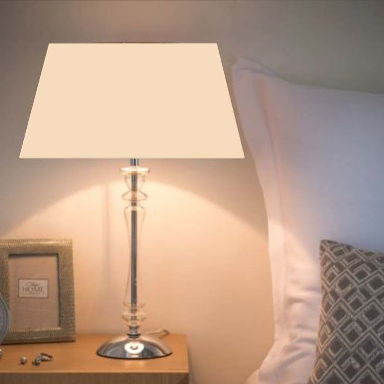 RECTANGLE PYRAMIDE BORDS DROITS